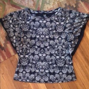 Perfect vintage style flowy top